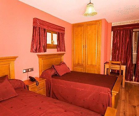 Hotel La Casa Grande Ourense Szoba fotó